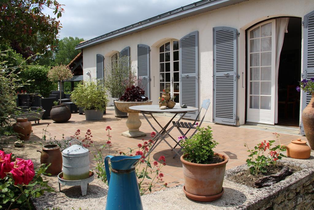 Maison D'Hotes Le Lavoir Fontaines  Екстер'єр фото