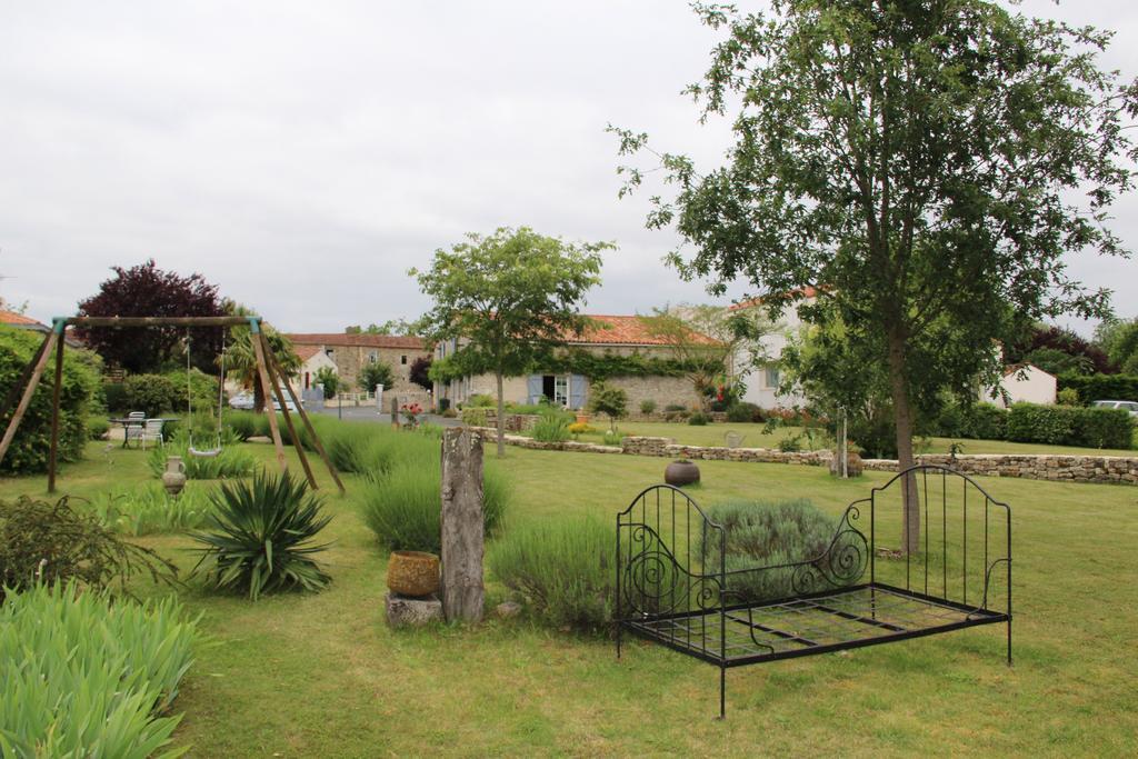 Maison D'Hotes Le Lavoir Fontaines  Екстер'єр фото
