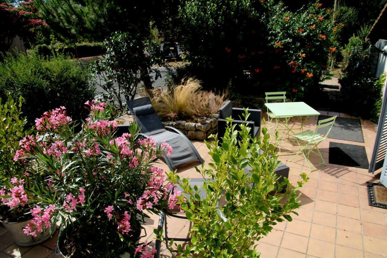 Maison D'Hotes Le Lavoir Fontaines  Екстер'єр фото