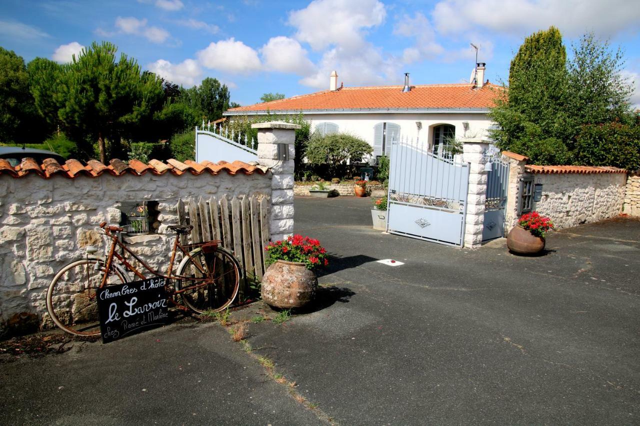 Maison D'Hotes Le Lavoir Fontaines  Екстер'єр фото