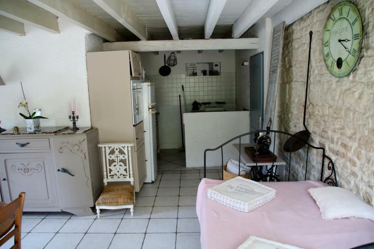 Maison D'Hotes Le Lavoir Fontaines  Екстер'єр фото